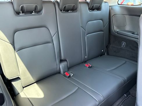 New 2026 Nissan Pathfinder SL FWD image 18