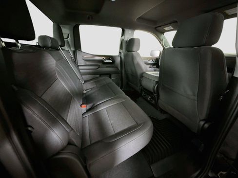 Used 2024 Chevrolet Silverado 1500 LT AWD/4WD image 19
