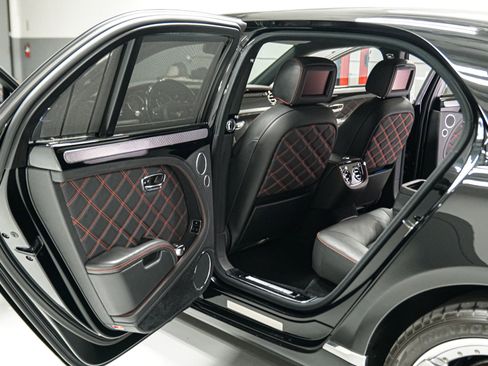 Used 2013 Bentley Mulsanne image 27