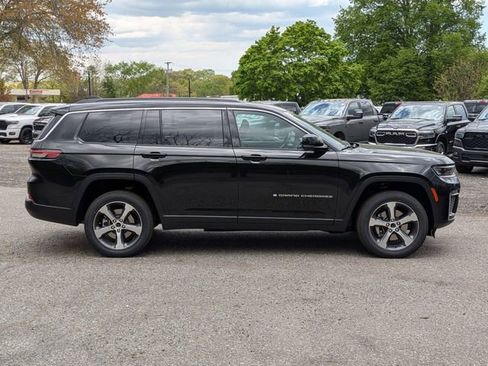 New 2026 Jeep Grand Cherokee L Limited AWD/4WD image 2