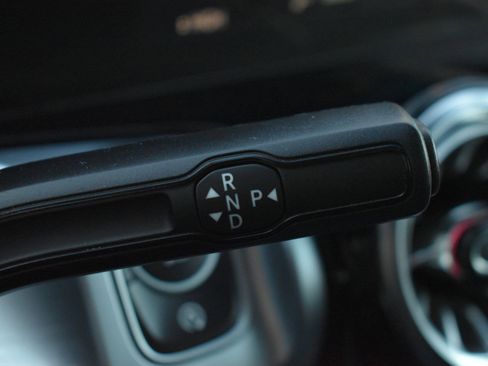 Used 2023 Mercedes-Benz GLB 250 image 24