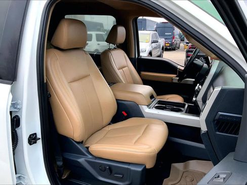 Certified 2022 Ford F250 Lariat w/ Lariat Ultimate Package image 8