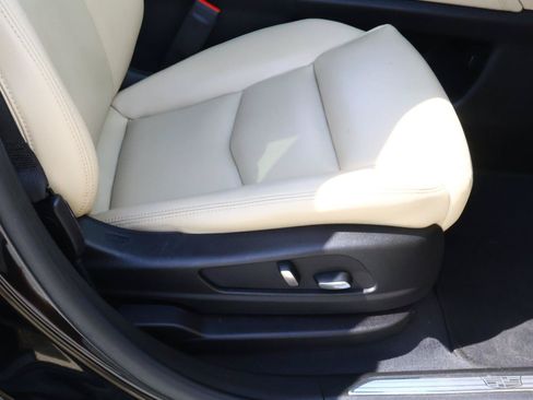 Used 2017 Cadillac XT5 Luxury FWD image 22