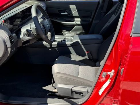 New 2026 Nissan Sentra SV w/ SV Convenience Package FWD image 20