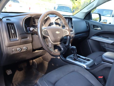 Used 2018 Chevrolet Colorado LT AWD/4WD image 14