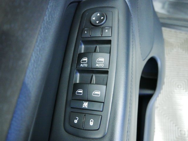 Used 2015 Jeep Grand Cherokee Altitude AWD/4WD image 22