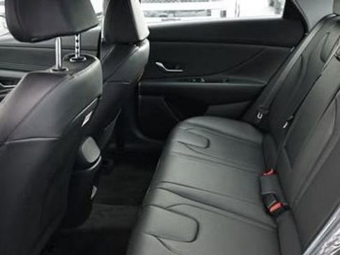 New 2025 Hyundai Elantra Limited w/ Cargo Package image 9