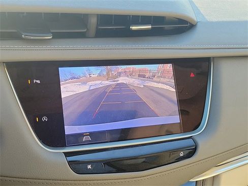 Used 2023 Cadillac XT5 Premium Luxury image 17