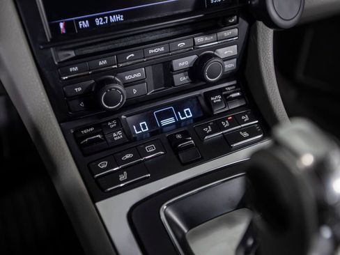 Used 2015 Porsche Cayman image 29