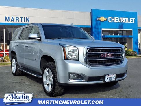 Used 2018 GMC Yukon SLT w/ Open Road Package image 1