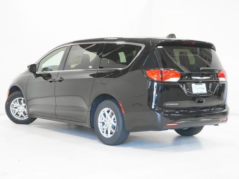 New 2026 Chrysler Voyager LX image 6