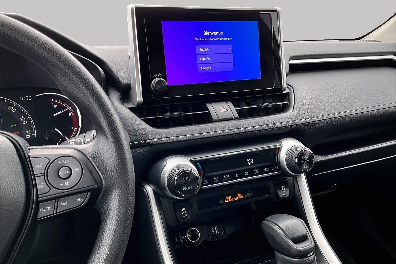 Certified 2025 Toyota RAV4 XLE AWD/4WD image 6