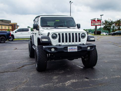 Used 2022 Jeep Wrangler Unlimited Sport AWD/4WD image 10
