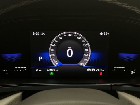 Used 2022 Volkswagen Taos SE image 13