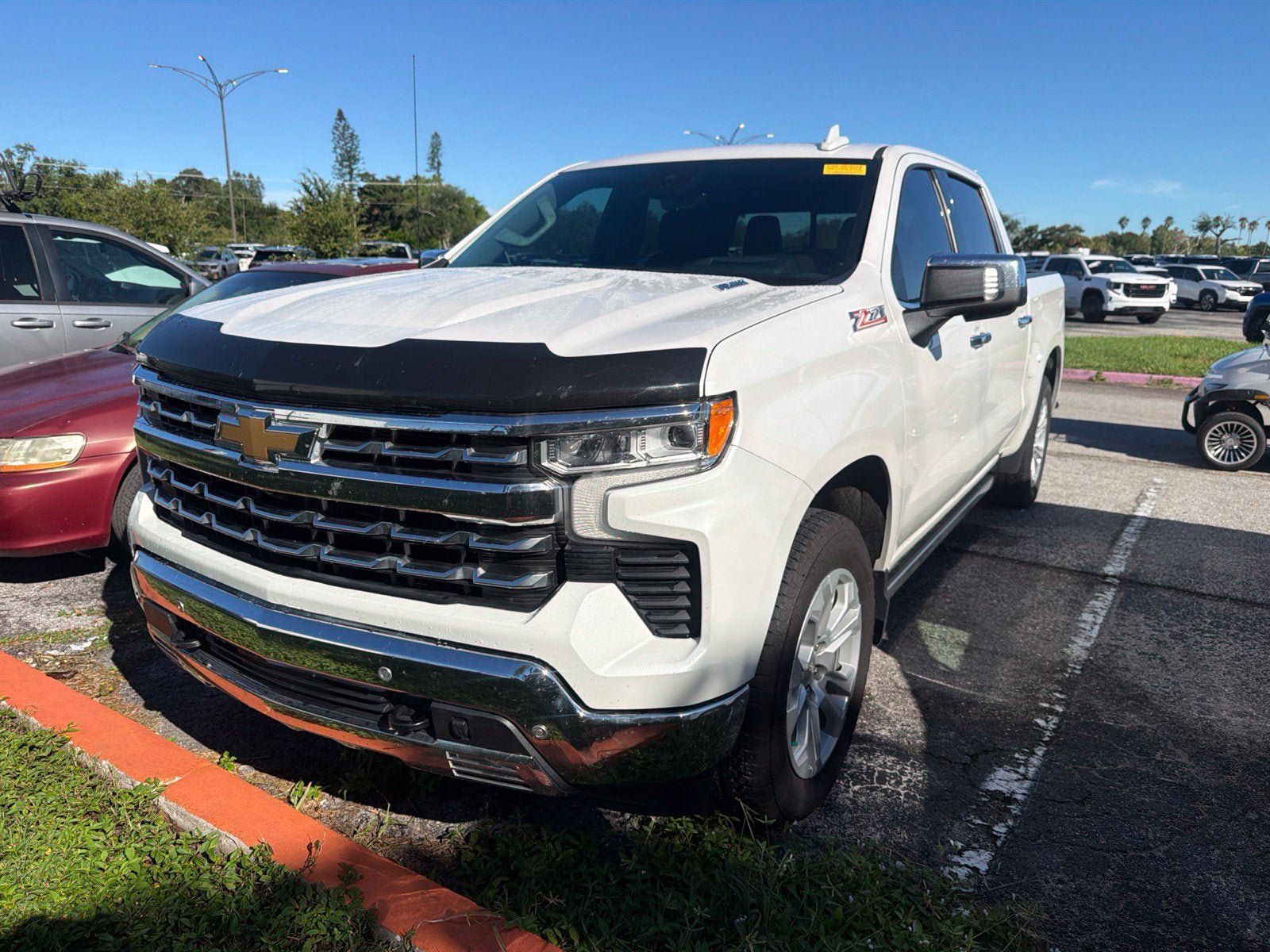 Used 2022 Chevrolet Silverado 1500 LTZ w/ LTZ Premium Package AWD/4WD image 4