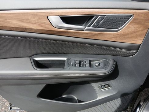 New 2025 Volkswagen Atlas SE image 11