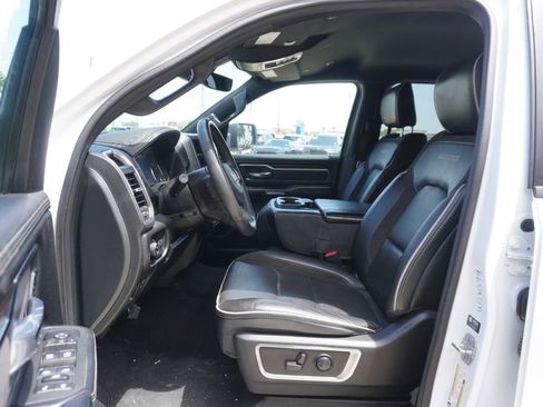 Used 2025 RAM 1500 Laramie AWD/4WD image 7