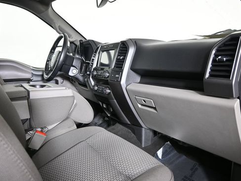 Used 2019 Ford F150 XLT w/ Equipment Group 302A Luxury AWD/4WD image 16