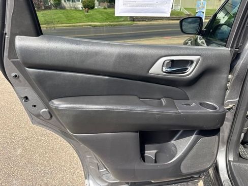 Used 2020 Nissan Pathfinder SV AWD/4WD image 40