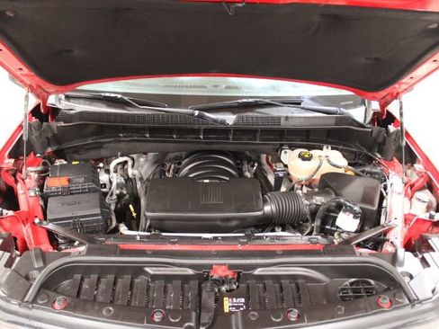 Used 2022 Chevrolet Silverado 1500 LT AWD/4WD image 46