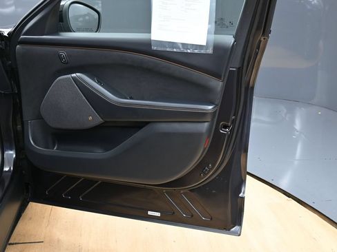Used 2022 Ford Mustang Mach-E GT AWD/4WD image 27