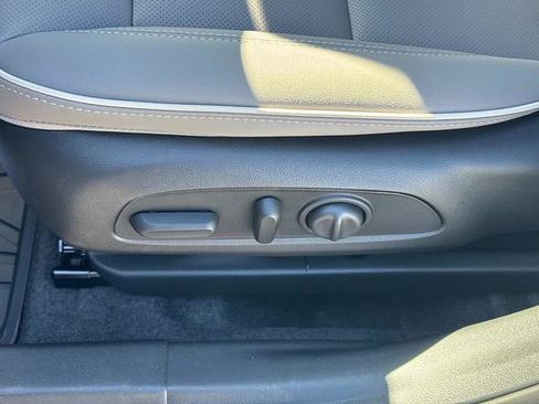 New 2026 Buick Envista Sport Touring FWD image 23