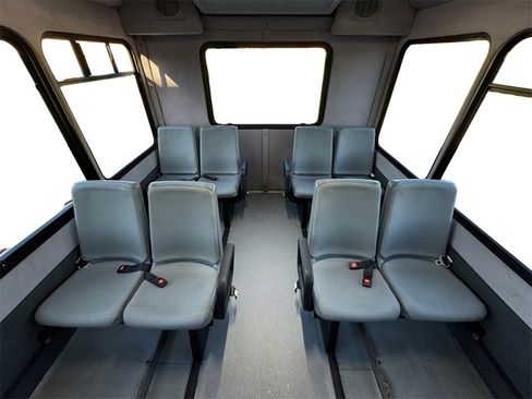 Used 2015 Chevrolet Express 3500 w/ Shuttle Bus Package image 20