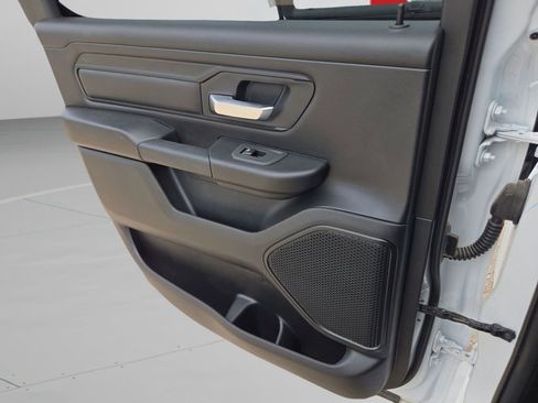 New 2026 RAM 1500 Express AWD/4WD image 18