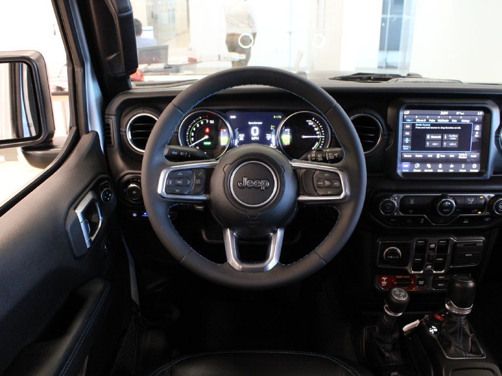 Used 2023 Jeep Wrangler Unlimited Rubicon 4xe AWD/4WD image 20