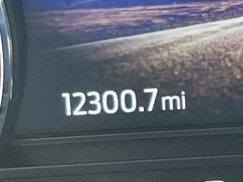 Used 2023 Ford Explorer XLT w/ Equipment Group 202A image 18