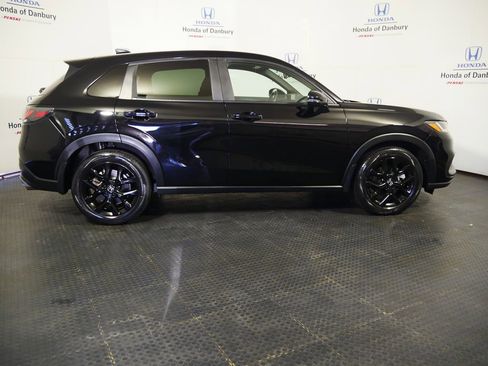 Certified 2023 Honda HR-V Sport image 3