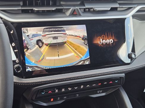New 2026 Jeep Cherokee Limited AWD/4WD image 19