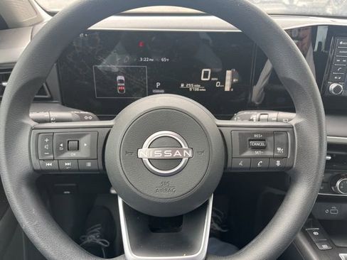 Used 2025 Nissan Kicks S AWD/4WD image 6
