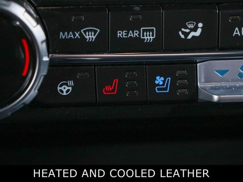 Used 2022 Ford F150 Lariat w/ Equipment Group 502A High image 23