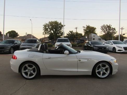 Used 2013 BMW Z4 sDrive28i image 8