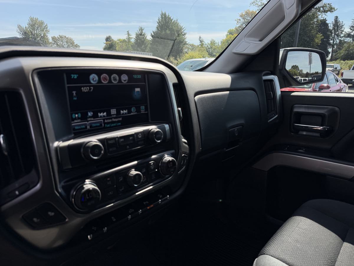Used 2018 Chevrolet Silverado 1500 LT w/ Texas Edition AWD/4WD image 16