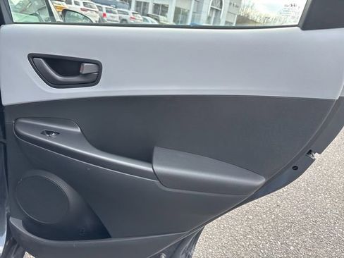 Used 2018 Hyundai Kona SE image 16