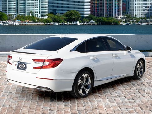 Certified 2019 Honda Accord EX-L image 6