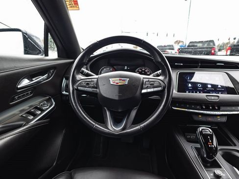 Used 2023 Cadillac XT4 Premium Luxury image 26