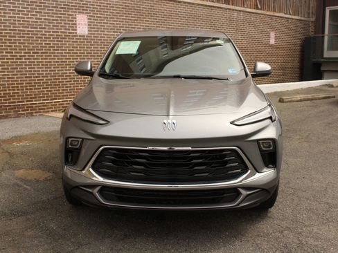 Used 2024 Buick Encore GX Preferred FWD image 3