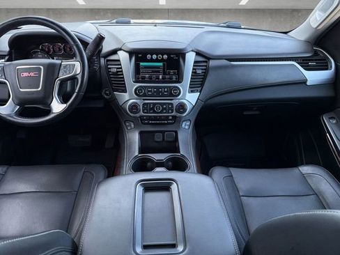 Used 2020 GMC Yukon XL SLT image 3