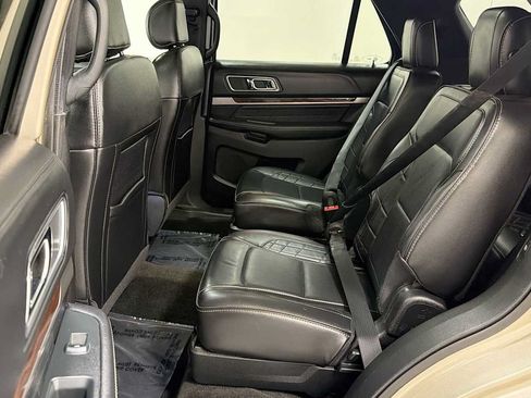Used 2017 Ford Explorer Platinum AWD/4WD image 25