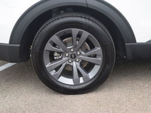 Used 2023 Ford Explorer XLT w/ Equipment Group 202A AWD/4WD image 31