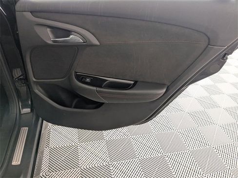 Used 2014 Chevrolet SS image 33