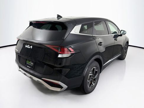 Used 2025 Kia Sportage LX FWD image 9