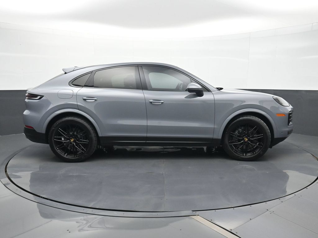 Certified 2024 Porsche Cayenne Coupe AWD/4WD image 23