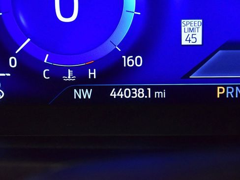 Used 2020 Ford Explorer ST image 19