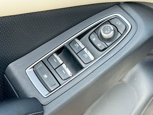 Used 2022 Subaru Ascent Touring AWD/4WD image 18