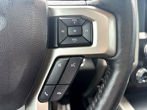 Used 2020 Ford F150 Lariat w/ Equipment Group 502A Luxury image 19