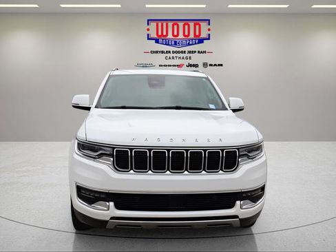Used 2022 Jeep Wagoneer Series III AWD/4WD image 9